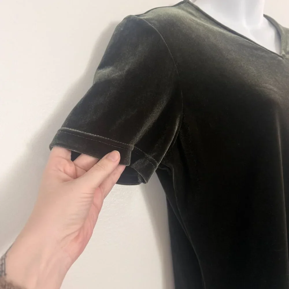 Y2K Olive Green Velvet Top | Kathie Lee Collection | V-Neck | Size M - Picture 6 of 8